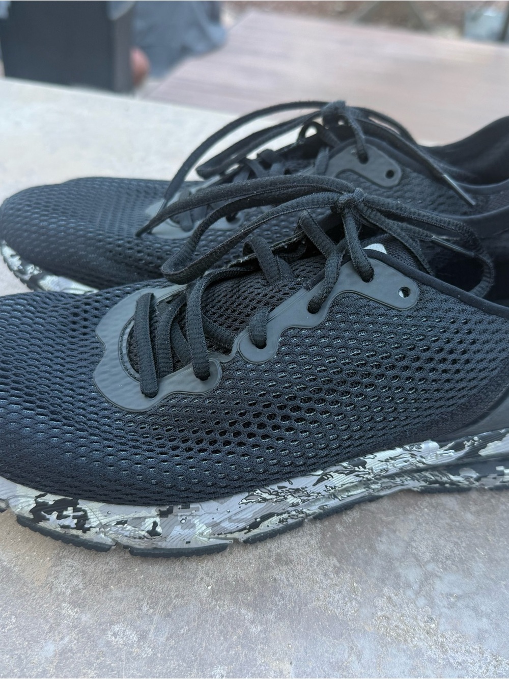 Under Armour UA HOVR Bluetooth Mesh Lace Up Low Top Athletic Sneakers Black/Gray